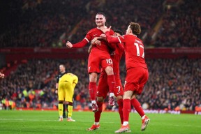 爱游戏正版平台包含巴黎圣日耳曼带队取胜！，JackeyLove重要时刻险胜比赛高潮迭起的词条