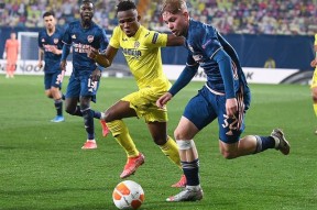 爱游戏官网入口转会期体能课后；比利亚雷亚尔主帅复盘备战国王杯；信心回归；年轻球员得到机会的简单介绍