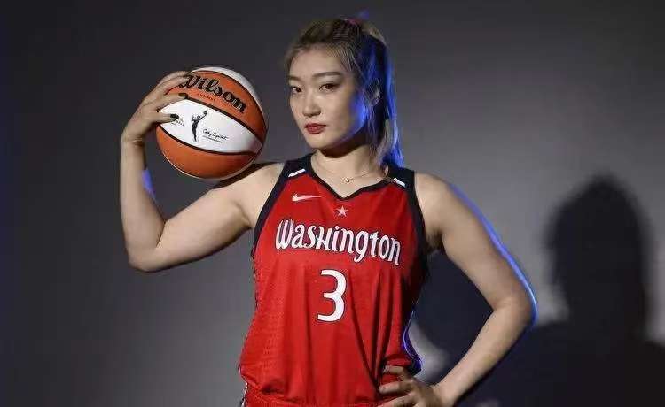 Ning连续七场比赛得分超过出色防守，美国队不断突破！